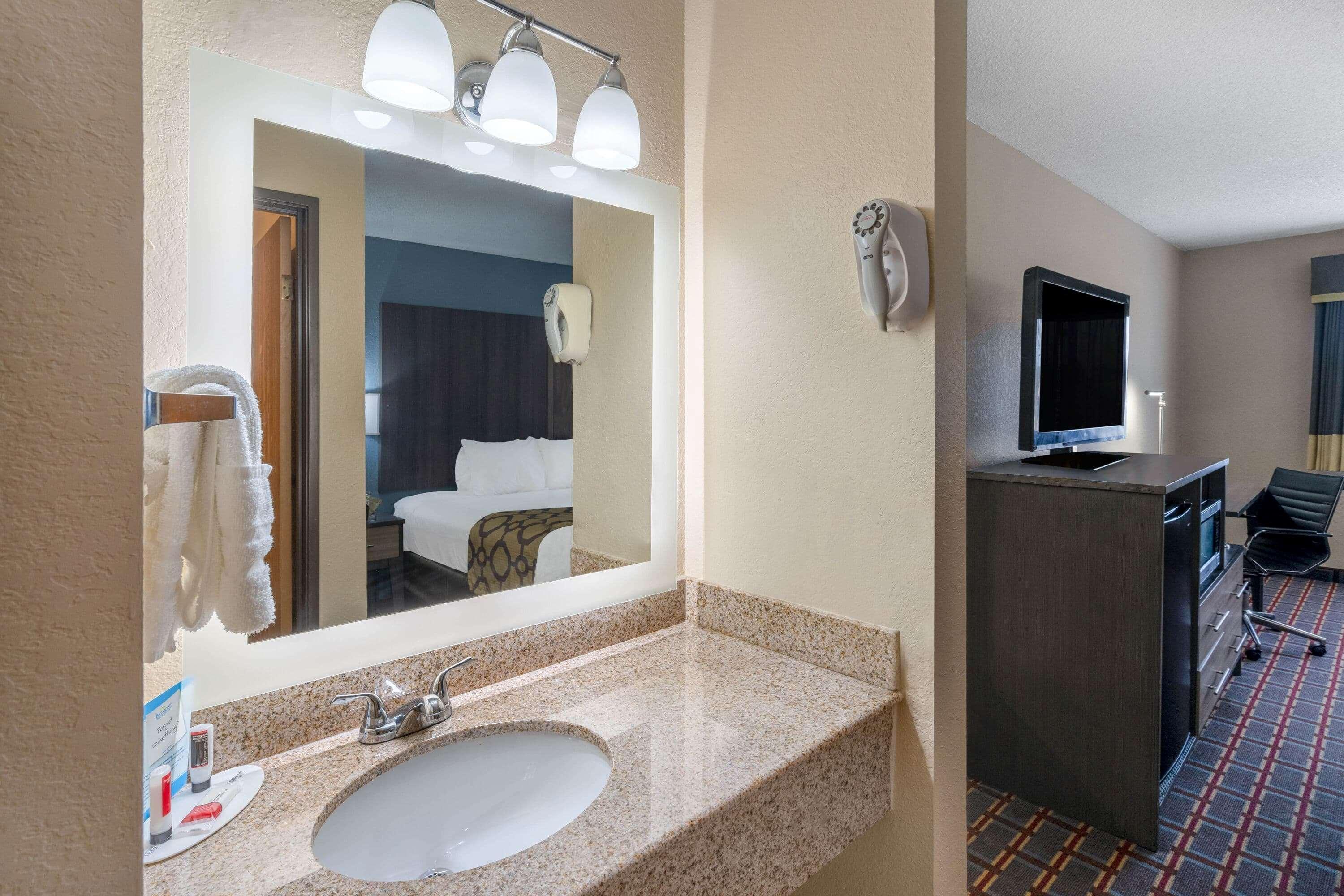 Baymont By Wyndham Tupelo Exterior foto