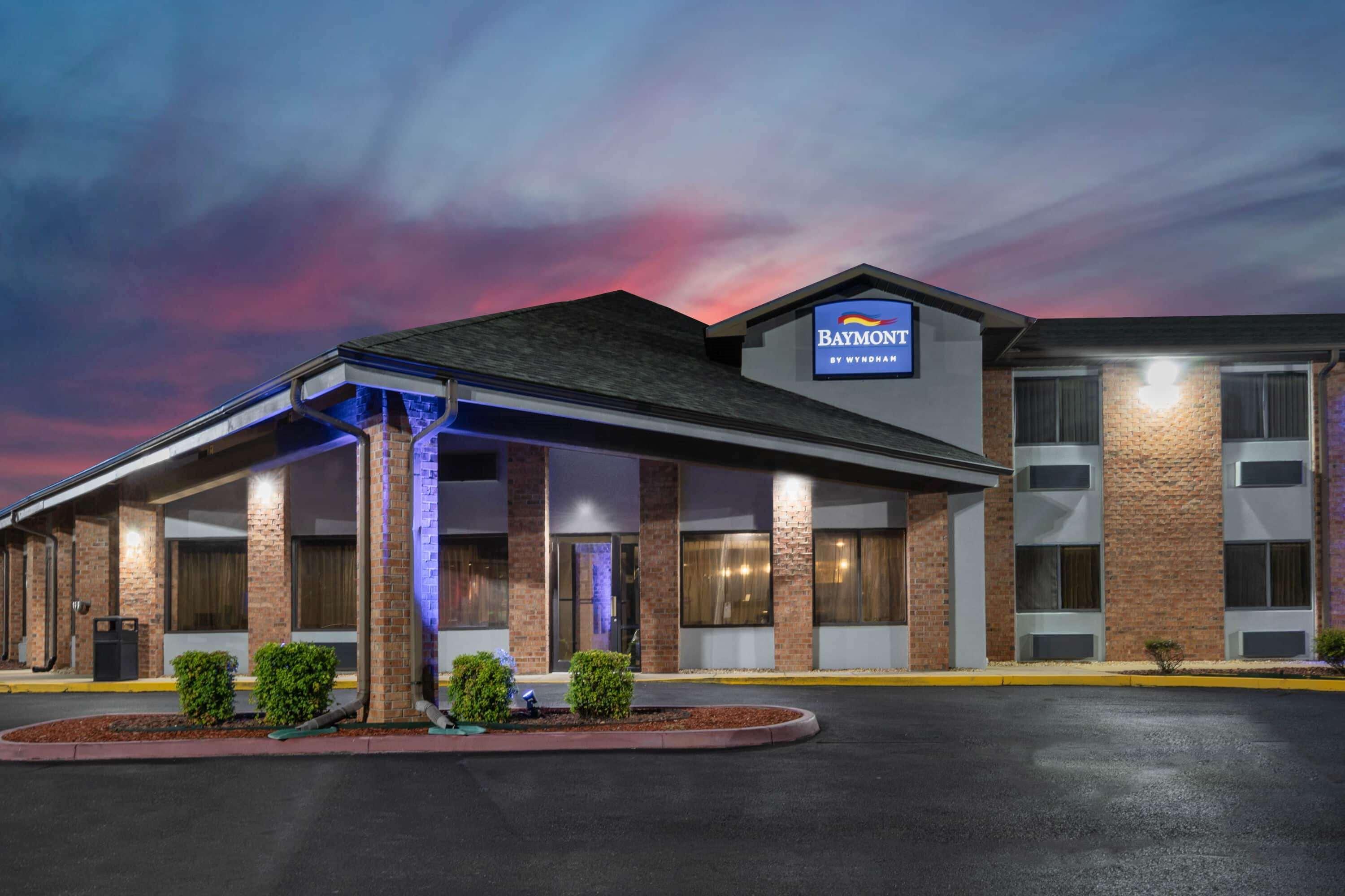 Baymont By Wyndham Tupelo Exterior foto