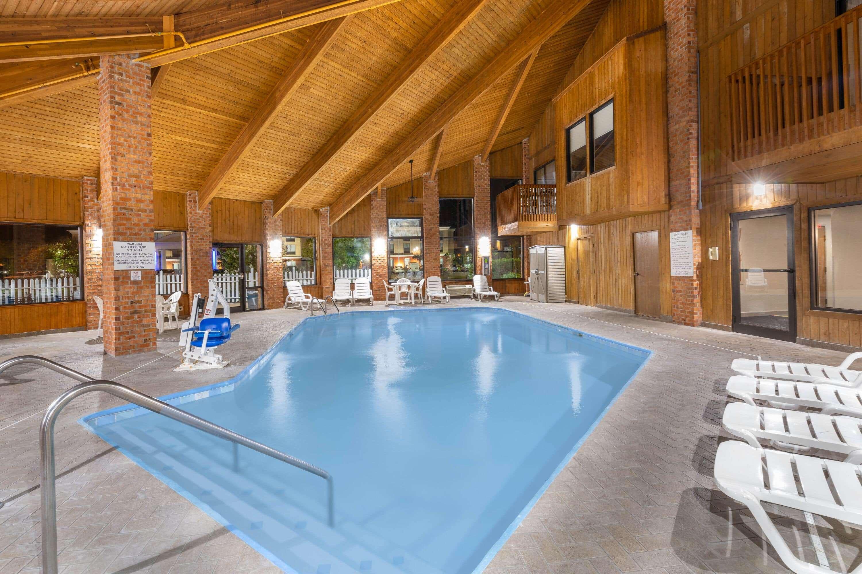 Baymont By Wyndham Tupelo Exterior foto